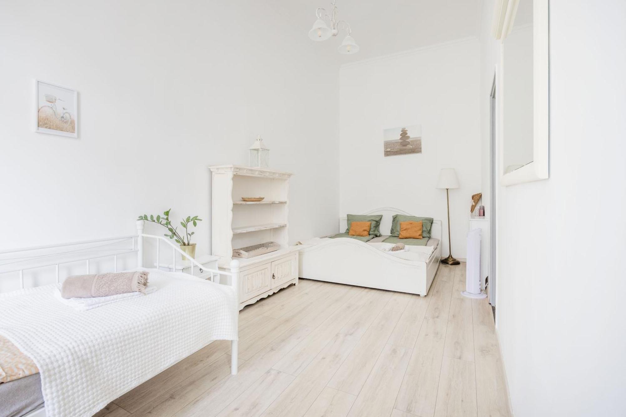 A Touch Of Provence And Pastels In The Centre Apartment Budapesta Exterior foto