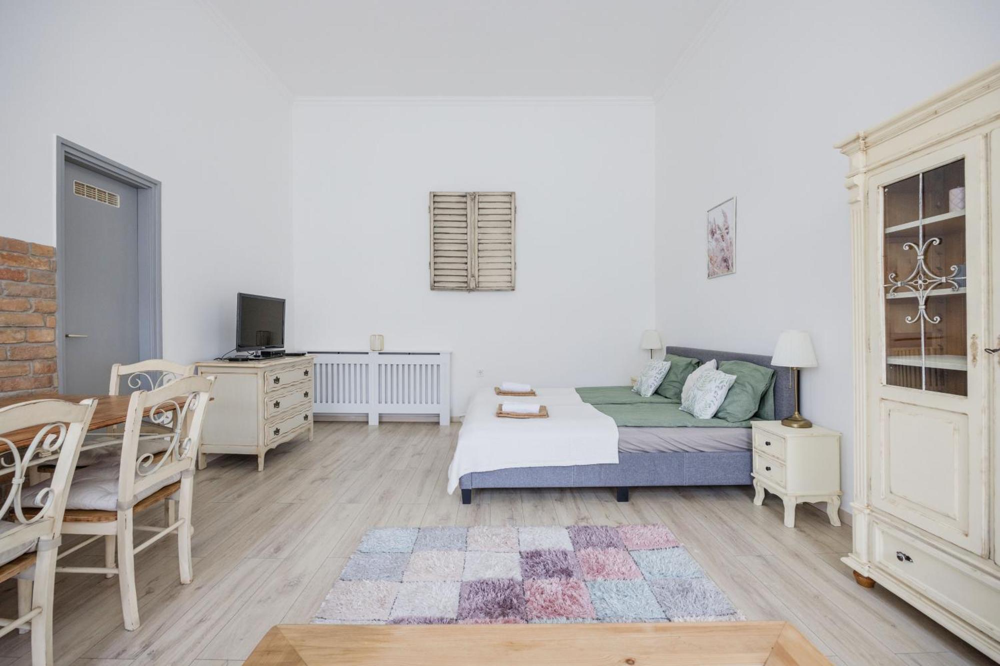 A Touch Of Provence And Pastels In The Centre Apartment Budapesta Exterior foto